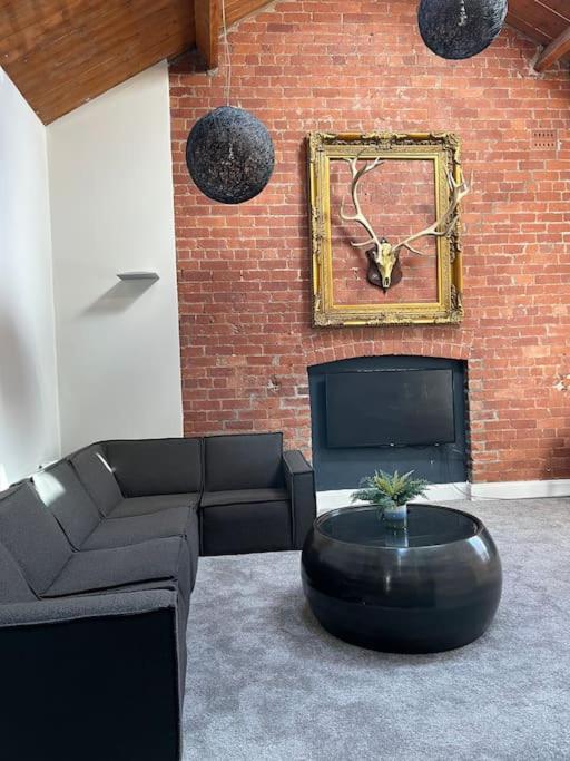 Gorgeous 2 Bed Loft Style Apartment Manchester Buitenkant foto