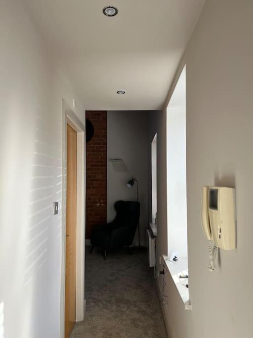 Gorgeous 2 Bed Loft Style Apartment Manchester Buitenkant foto